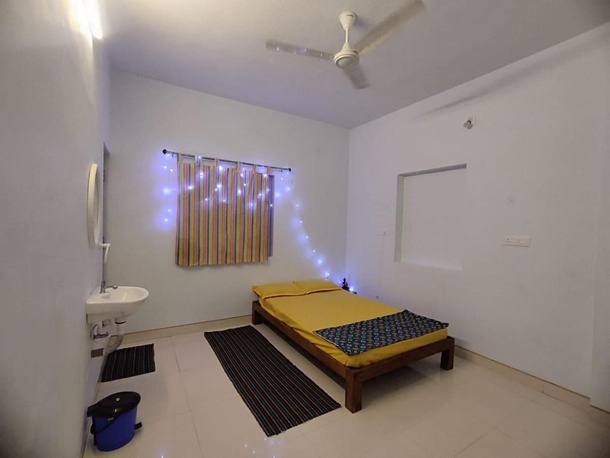 Funk Monk Hostel Auroville Esterno foto